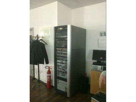 Decibel-Kutija za zvučnu izolaciju za bučni server