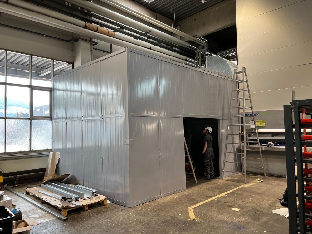 Zvučno izolaciona kabina u fabrici železničkih šina, Austrija