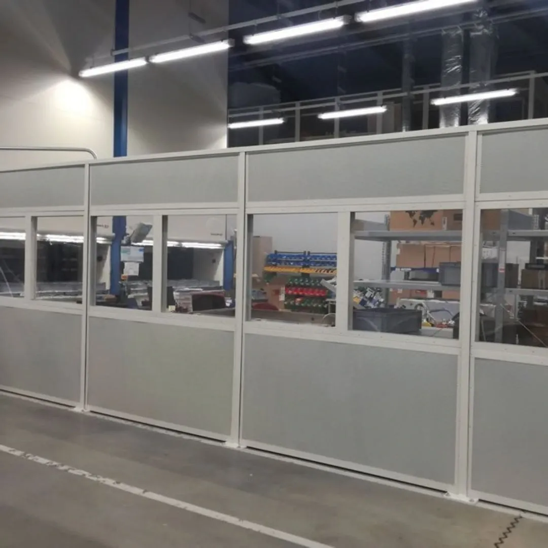 Industrijska barijera za zvučnu izolaciju u fabrici mašina