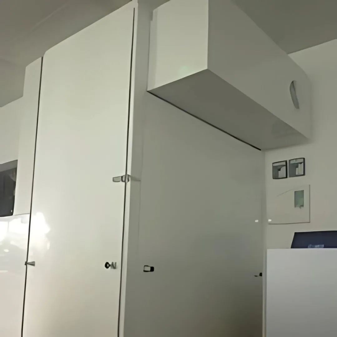 Kutija za zvučnu izolaciju za bučni server